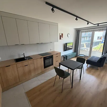 Okrzei Apartment *